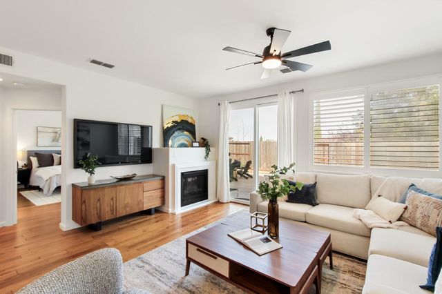 2218 Shady Creek Rd, Folsom, CA 95630