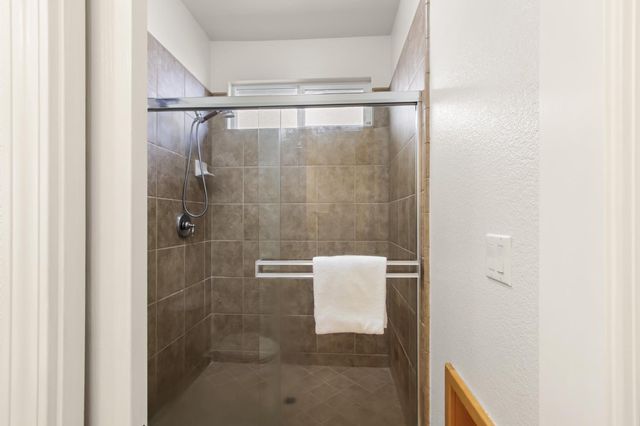 2218 Shady Creek Rd, Folsom, CA 95630