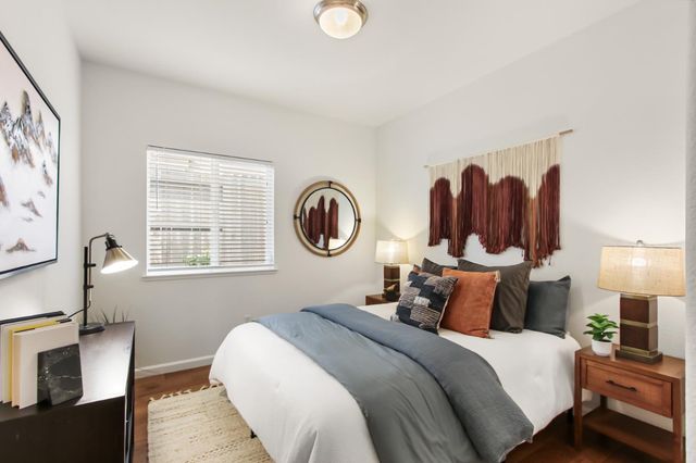 2218 Shady Creek Rd, Folsom, CA 95630