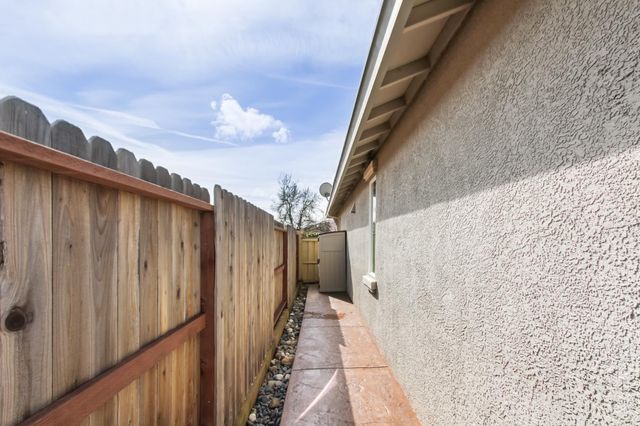 2218 Shady Creek Rd, Folsom, CA 95630