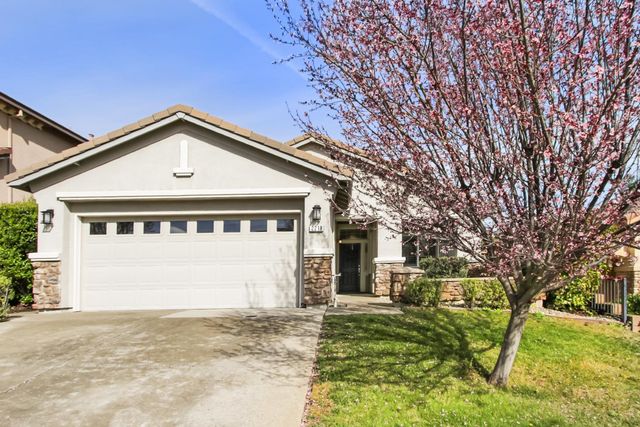 2218 Shady Creek Rd, Folsom, CA 95630