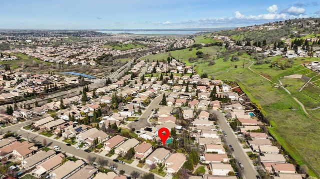 2218 Shady Creek Rd, Folsom, CA 95630