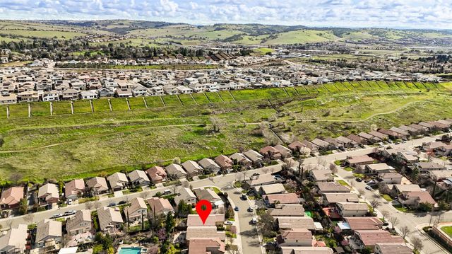 2218 Shady Creek Rd, Folsom, CA 95630