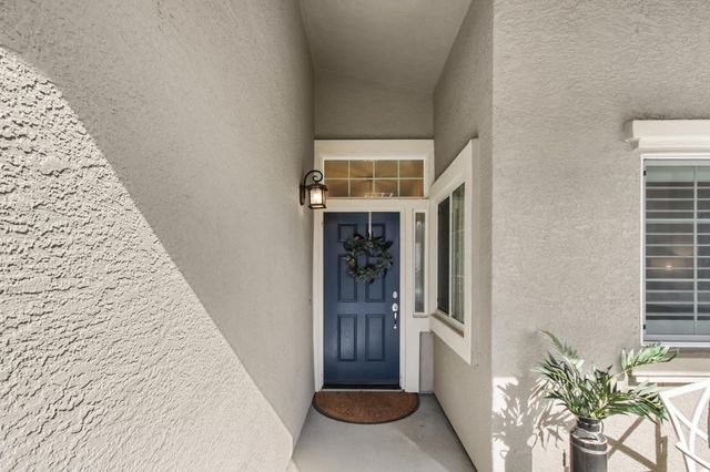 2218 Shady Creek Rd, Folsom, CA 95630