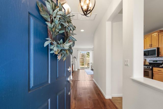 2218 Shady Creek Rd, Folsom, CA 95630