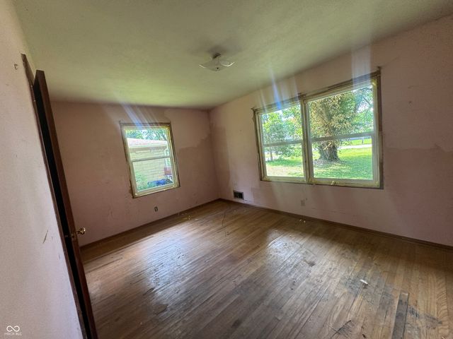 2324 E Thompson, Indianapolis, IN 46227