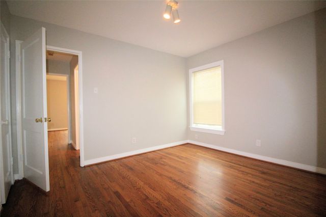 10415 Losa Drive, Dallas, TX 75218