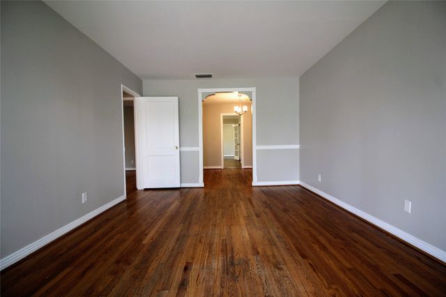 10415 Losa Drive, Dallas, TX 75218