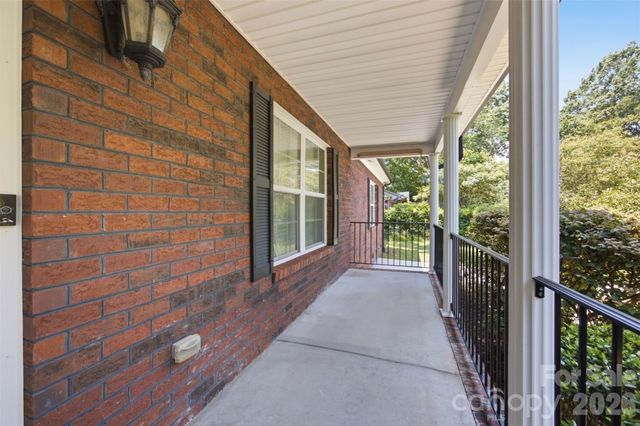 125 Shady Bluff Drive, Gastonia, NC 28052