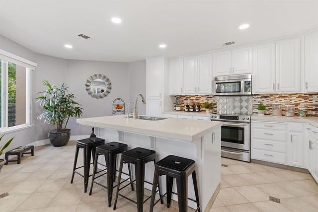 1009 Copper Lake Ct, Modesto, CA 95355