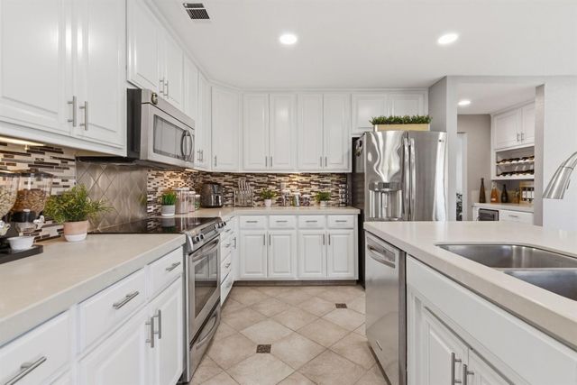 1009 Copper Lake Ct, Modesto, CA 95355