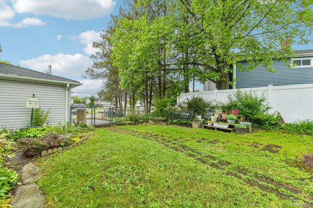 319 Rockaway Street, Islip Terrace, NY 11752