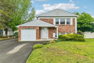319 Rockaway Street, Islip Terrace, NY 11752