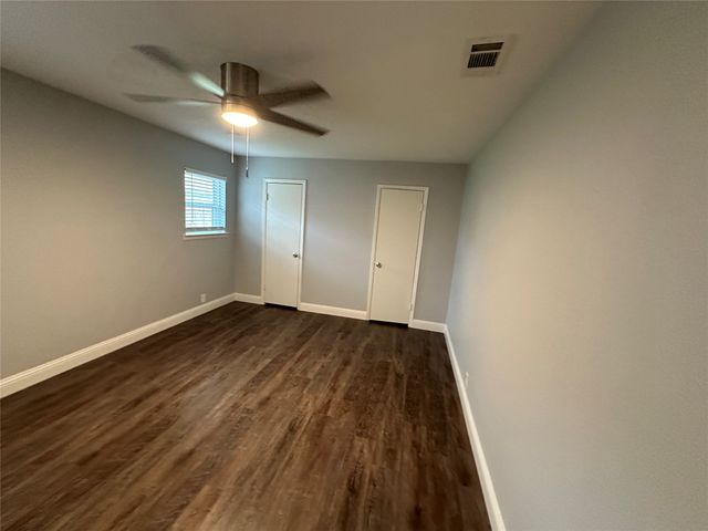 309 Murphy Road, Burleson, TX 76028