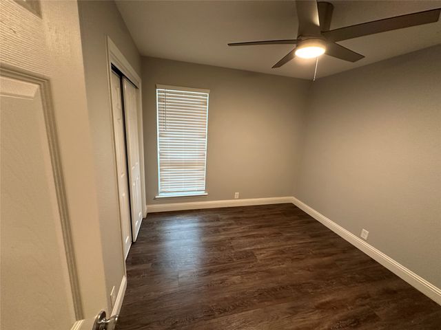 309 Murphy Road, Burleson, TX 76028