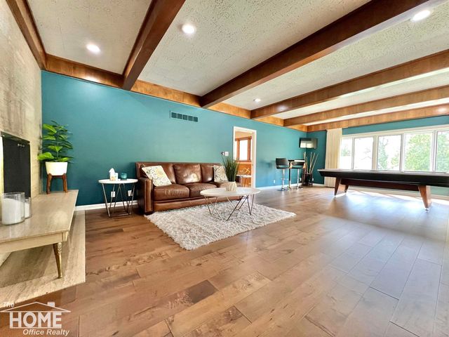 1111 W King Street, Owosso, MI 48867