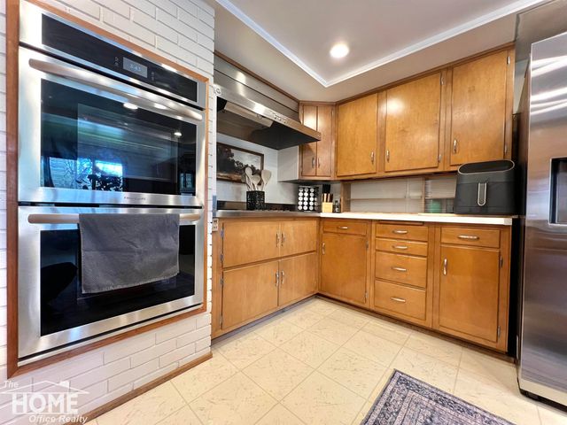 1111 W King Street, Owosso, MI 48867