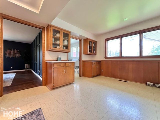 1111 W King Street, Owosso, MI 48867
