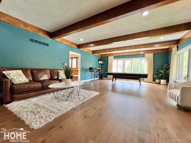 1111 W King Street, Owosso, MI 48867