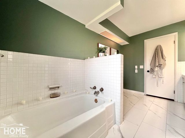 1111 W King Street, Owosso, MI 48867