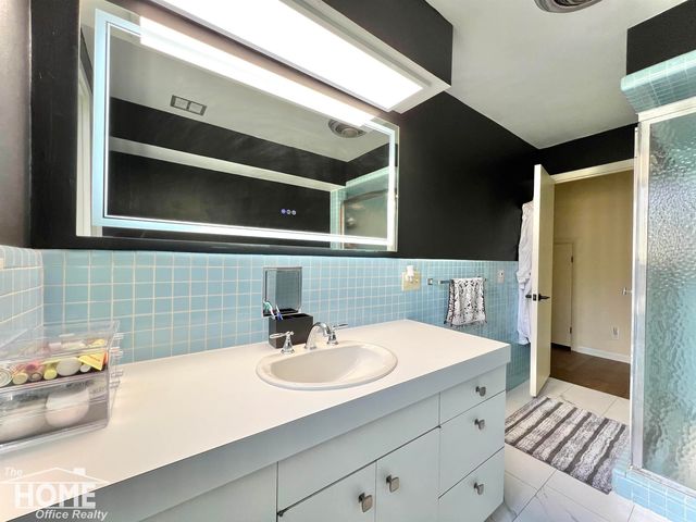 1111 W King Street, Owosso, MI 48867