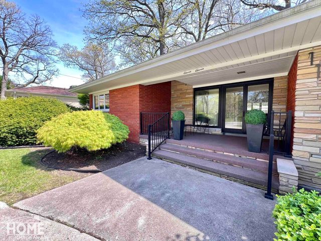 1111 W King Street, Owosso, MI 48867