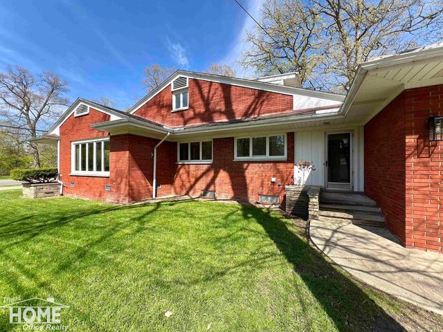 1111 W King Street, Owosso, MI 48867