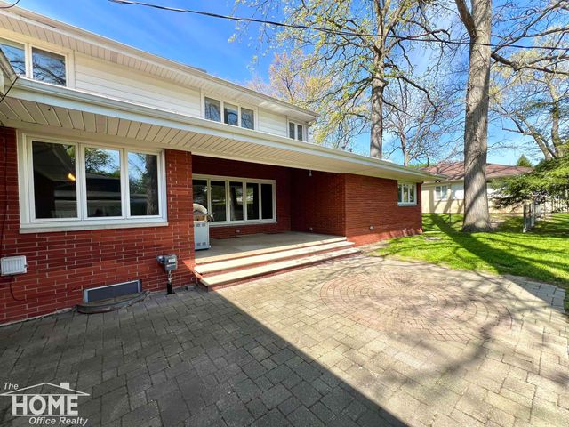 1111 W King Street, Owosso, MI 48867