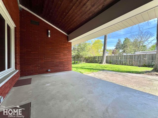 1111 W King Street, Owosso, MI 48867