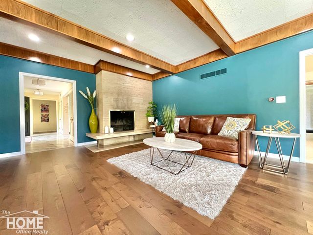 1111 W King Street, Owosso, MI 48867