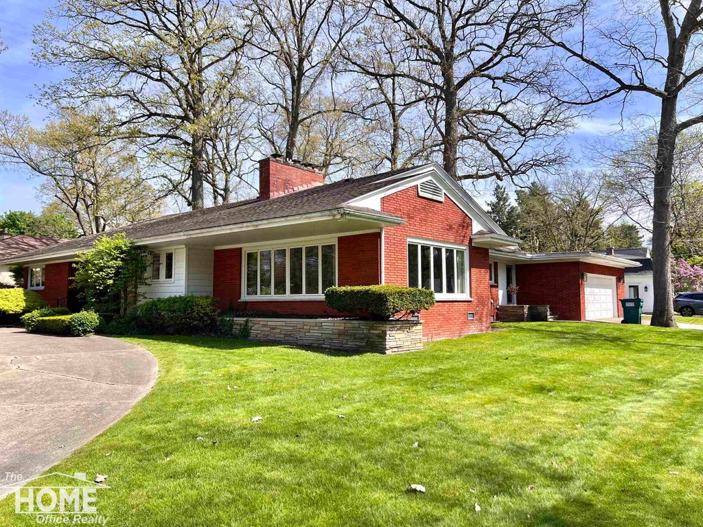 1111 W King Street, Owosso, MI 48867