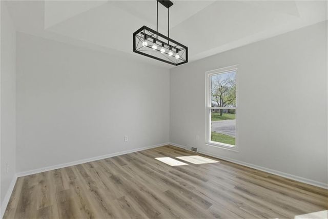 13900 W 69th Terrace, Shawnee, KS 66216