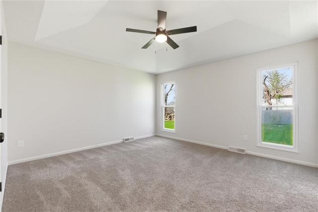 13900 W 69th Terrace, Shawnee, KS 66216