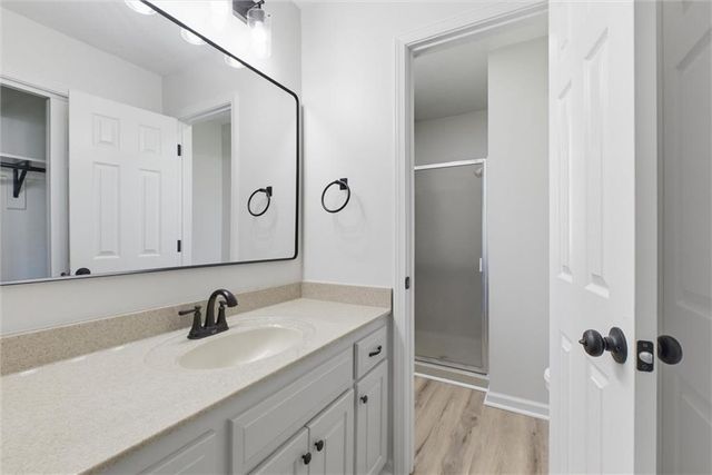 13900 W 69th Terrace, Shawnee, KS 66216