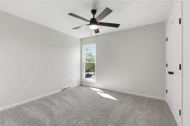13900 W 69th Terrace, Shawnee, KS 66216