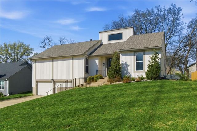13900 W 69th Terrace, Shawnee, KS 66216