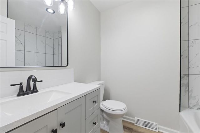 13900 W 69th Terrace, Shawnee, KS 66216