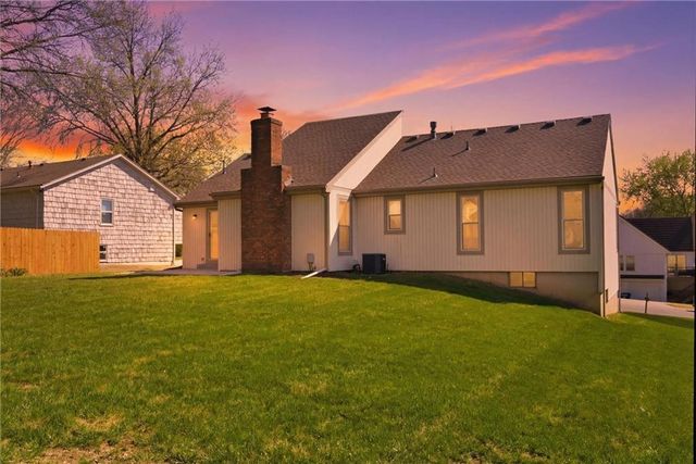 13900 W 69th Terrace, Shawnee, KS 66216