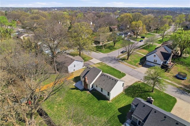 13900 W 69th Terrace, Shawnee, KS 66216