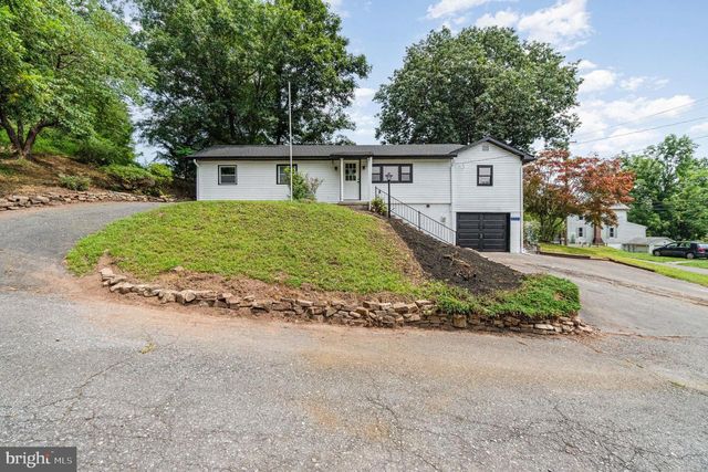 111 KINGS HWY, Marysville, PA 17053