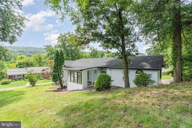 111 KINGS HWY, Marysville, PA 17053