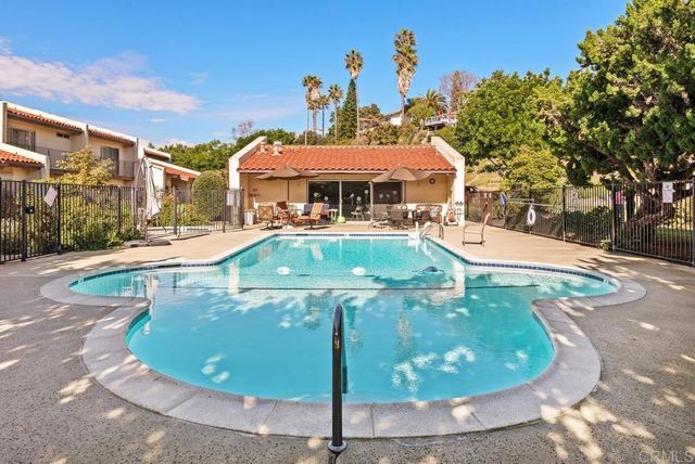 614 Bel Air Dr W, Vista, CA 92084