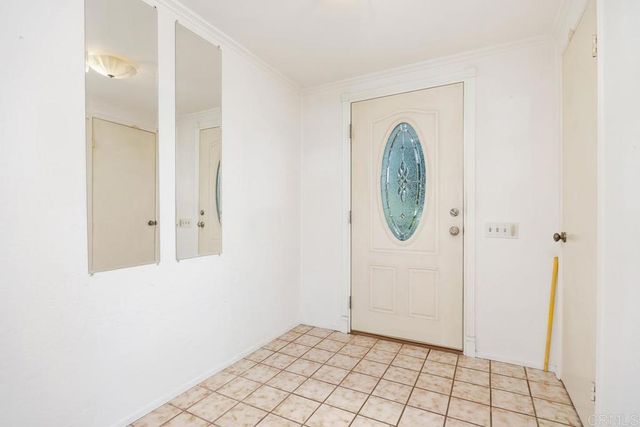 614 Bel Air Dr W, Vista, CA 92084