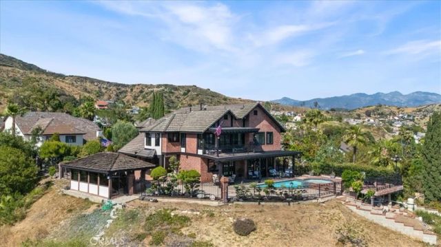 834 Moorside Drive, Glendale, CA 91207