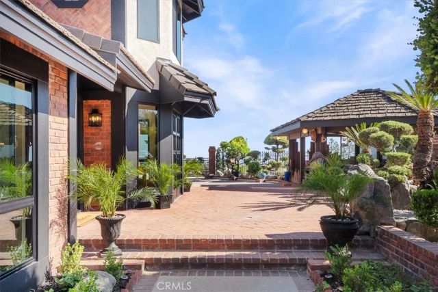 834 Moorside Drive, Glendale, CA 91207