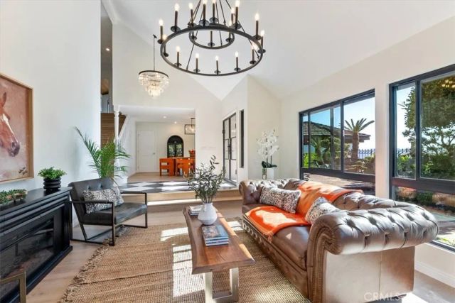 834 Moorside Drive, Glendale, CA 91207