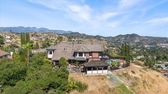 834 Moorside Drive, Glendale, CA 91207