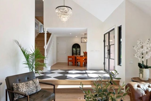 834 Moorside Drive, Glendale, CA 91207