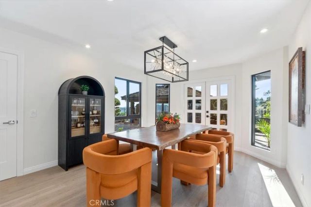 834 Moorside Drive, Glendale, CA 91207