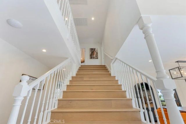 834 Moorside Drive, Glendale, CA 91207